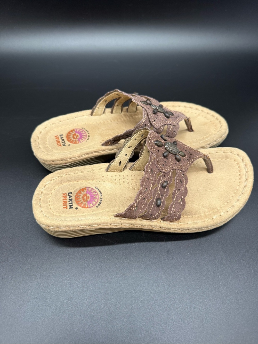 Earth Spirit Leather Thong Wedge Sandals Womens 6.5 Brown Embellished Comfort